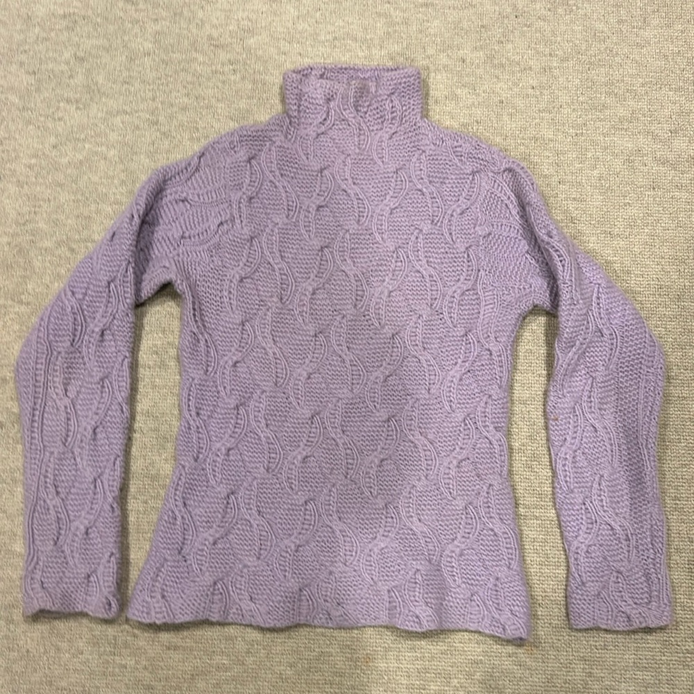 Kinross Cashmere cabled sweater, 5 ply cashmere. soft. Beautiful Lavender Color